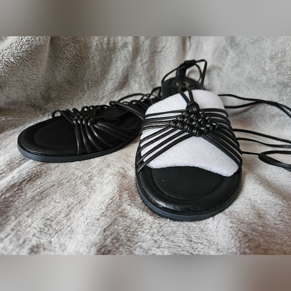 Journee Collection Jess Sandals Wraparound Ankle Tie Open Toe Vegan Leather NIB - Picture 3 of 8